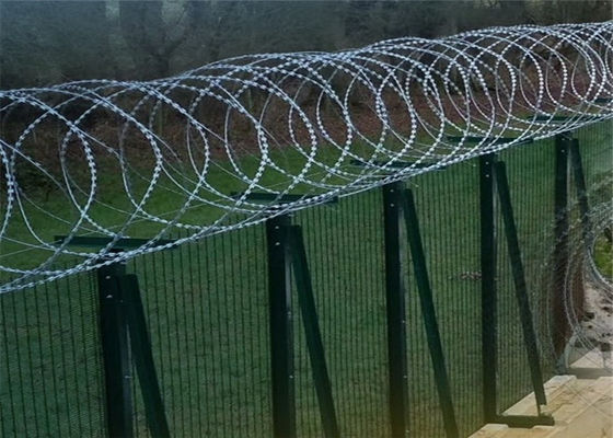 450m m Bto22 galvanizaron el alambre acordeón militar